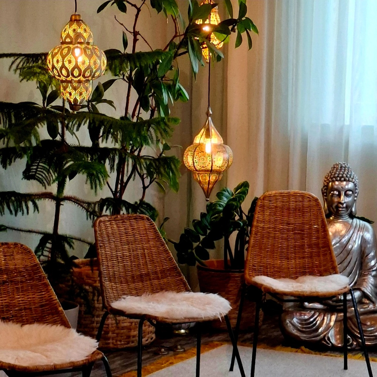 Sirima Miller - LEBENS(T)RAUM für Körper, Geist & Seele - Therapieraum innen