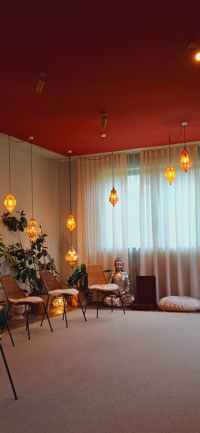 Sirima Miller - LEBENS(T)RAUM für Körper, Geist & Seele - Therapieraum innen